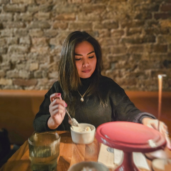 Meet your Posher, Fevie - Picture 3 of 14